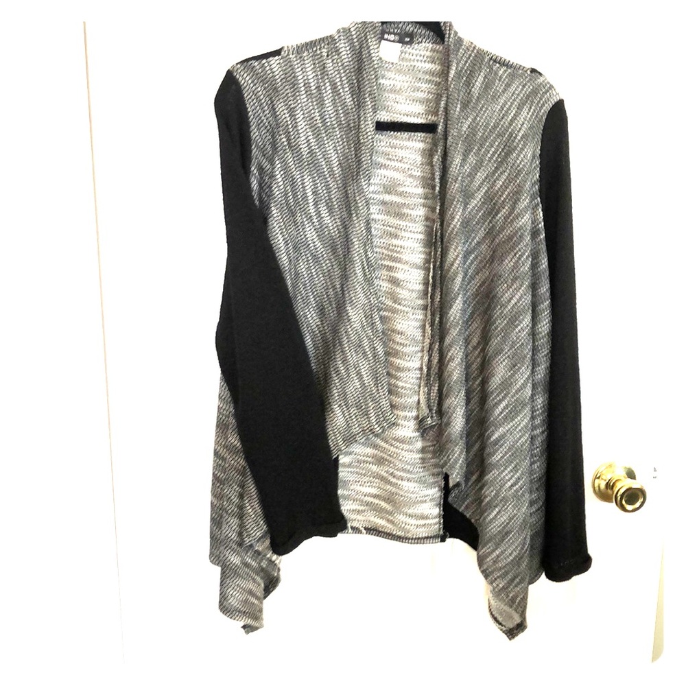 Shrug/Cardigan